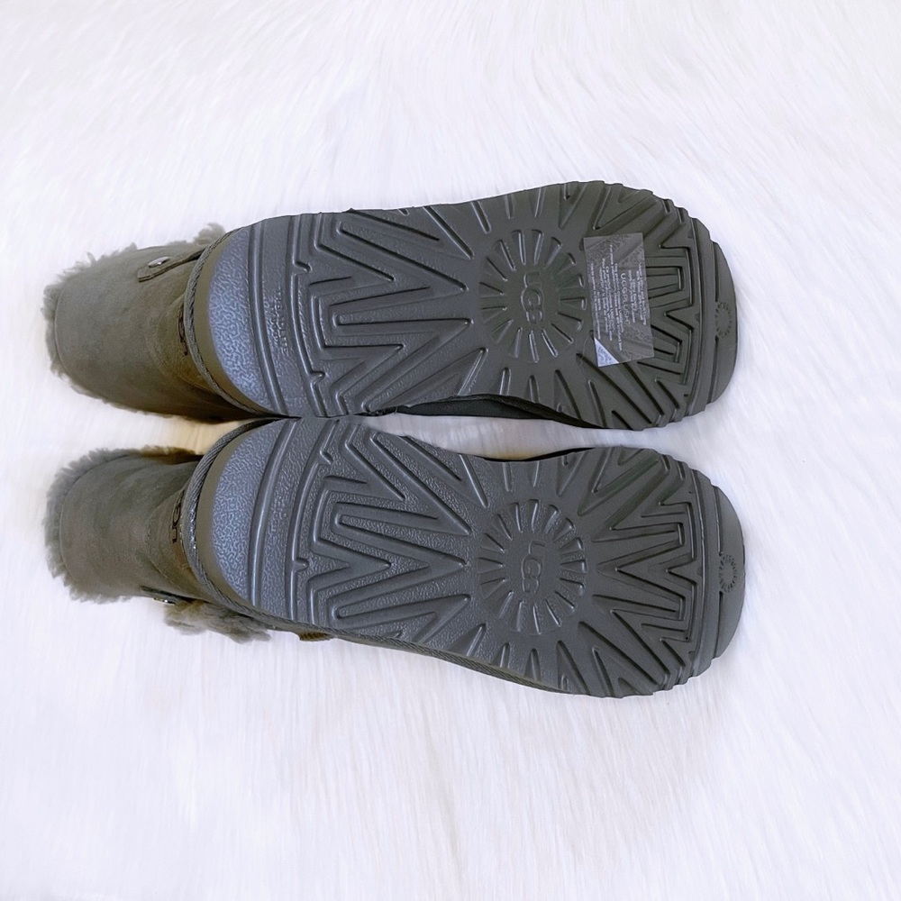 UGG Bailey UGG Metal Graphic Burnt Olive Suede Boots - Picture 9 of 10